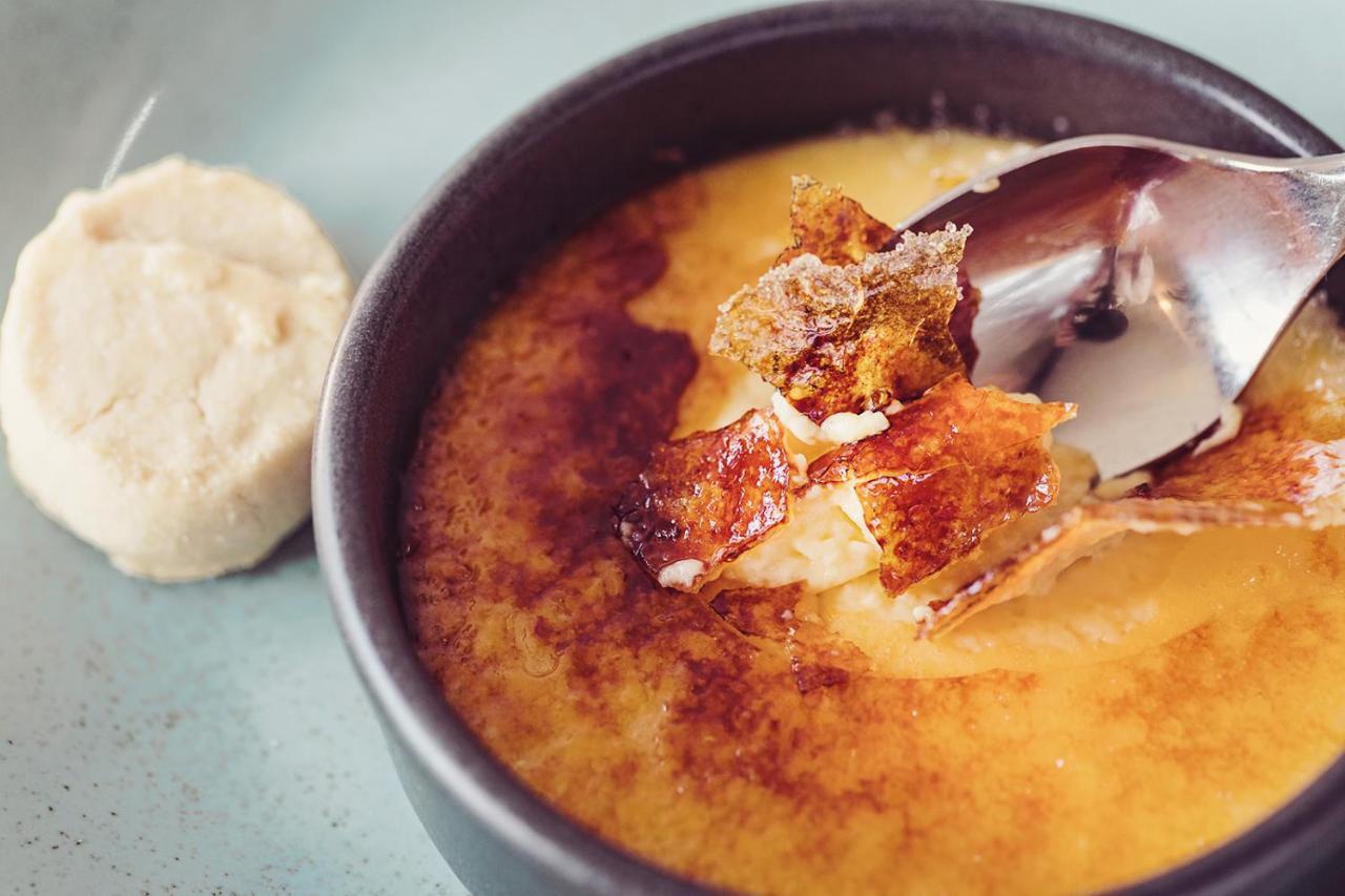 Longlands Inn & Cottages คาร์นฟอร์ธ ภายนอก รูปภาพ Croutons in a soup