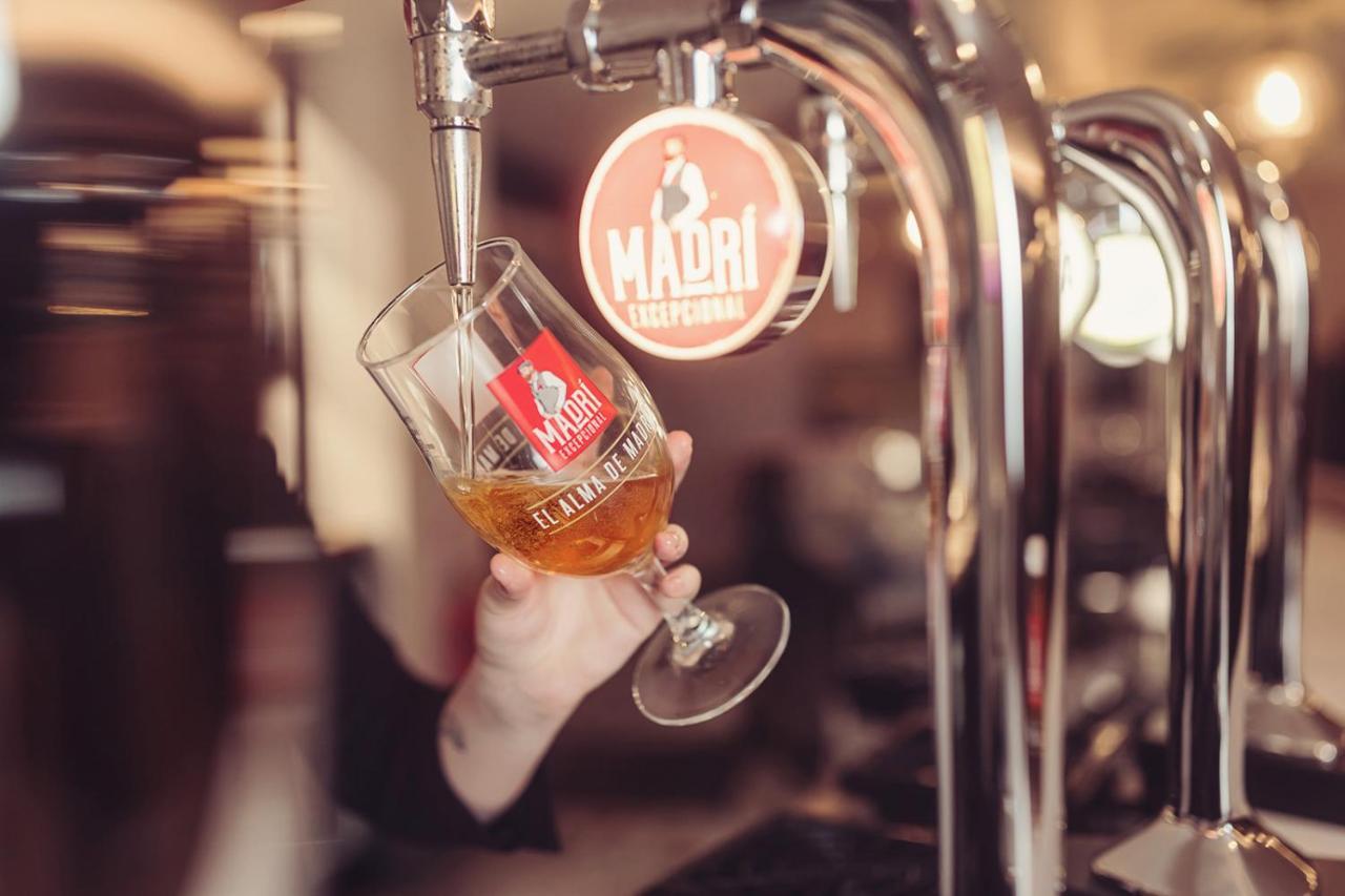 Longlands Inn & Cottages คาร์นฟอร์ธ ภายนอก รูปภาพ Beer tap