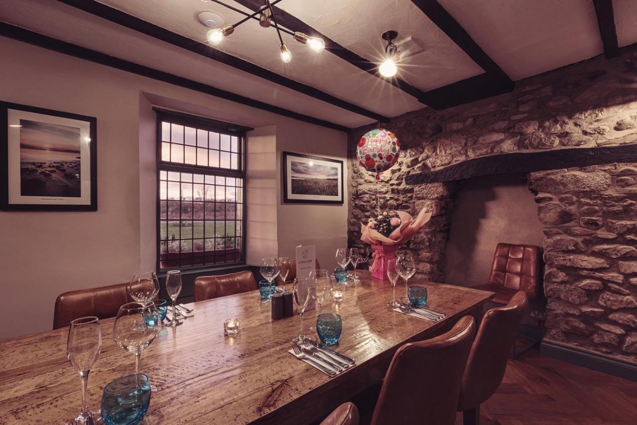 Longlands Inn & Cottages คาร์นฟอร์ธ ภายนอก รูปภาพ The restaurant at The Old Stamp House