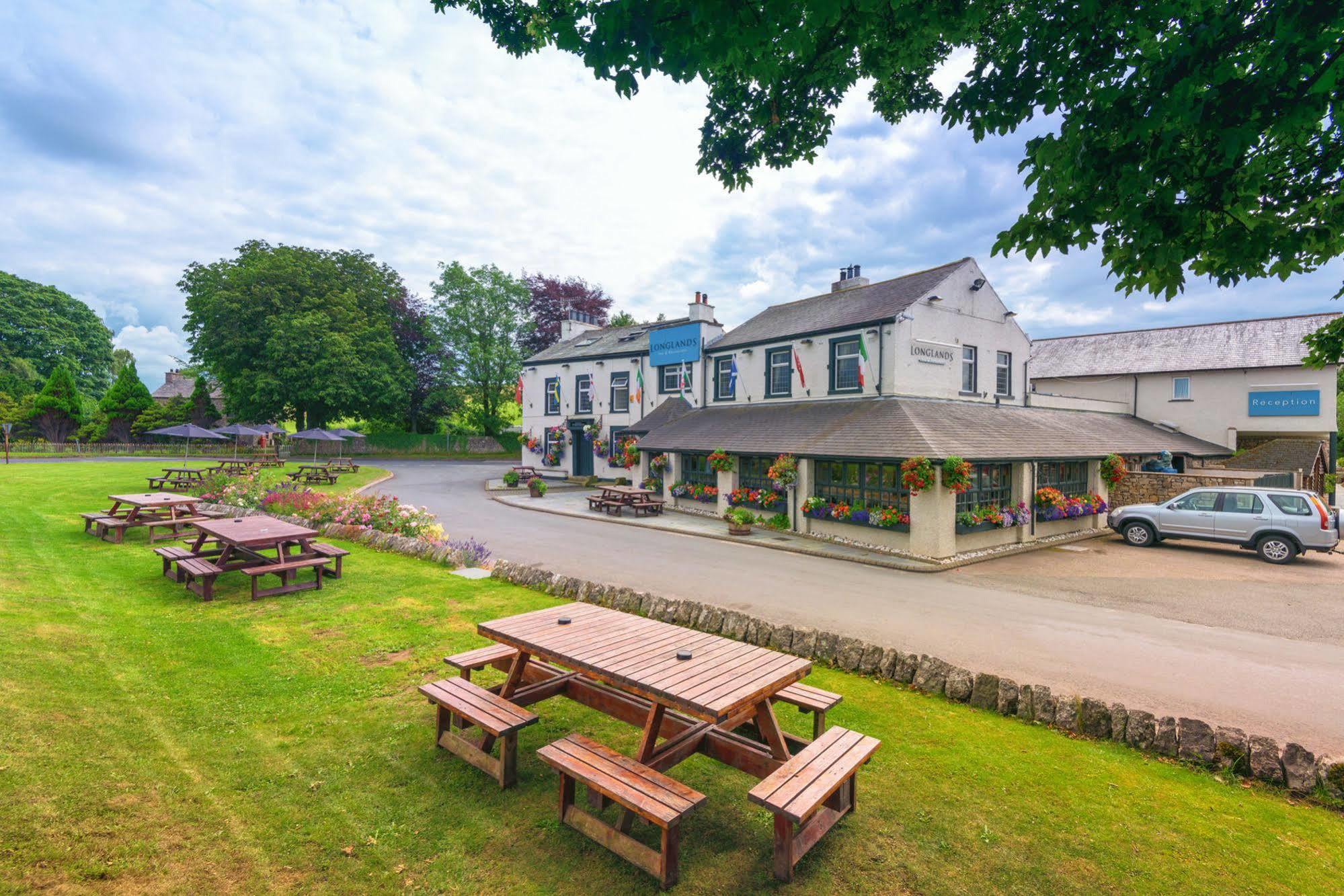 Longlands Inn & Cottages คาร์นฟอร์ธ ภายนอก รูปภาพ The Old Drum Inn